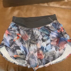 lululemon athletica Multicolor Floral Women Shorts